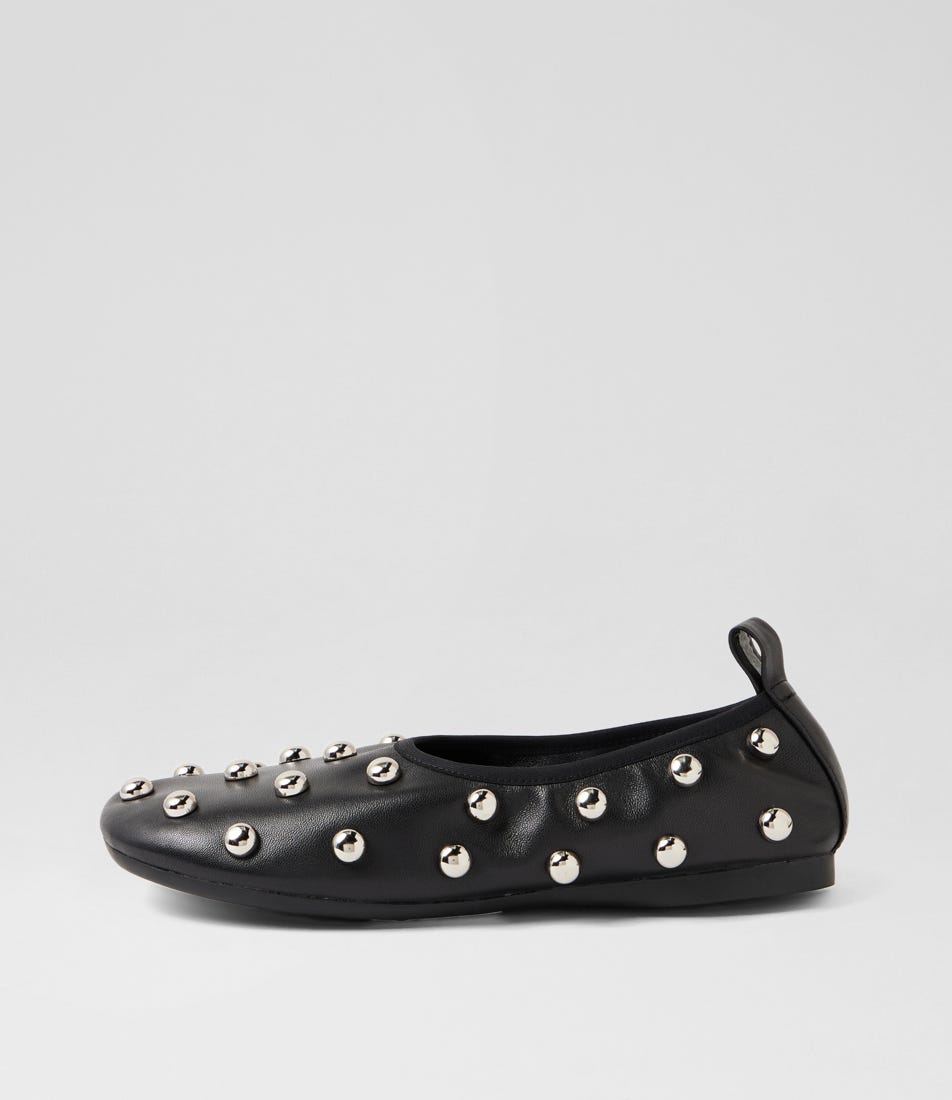 Lehen Black Leather Flat Shoes