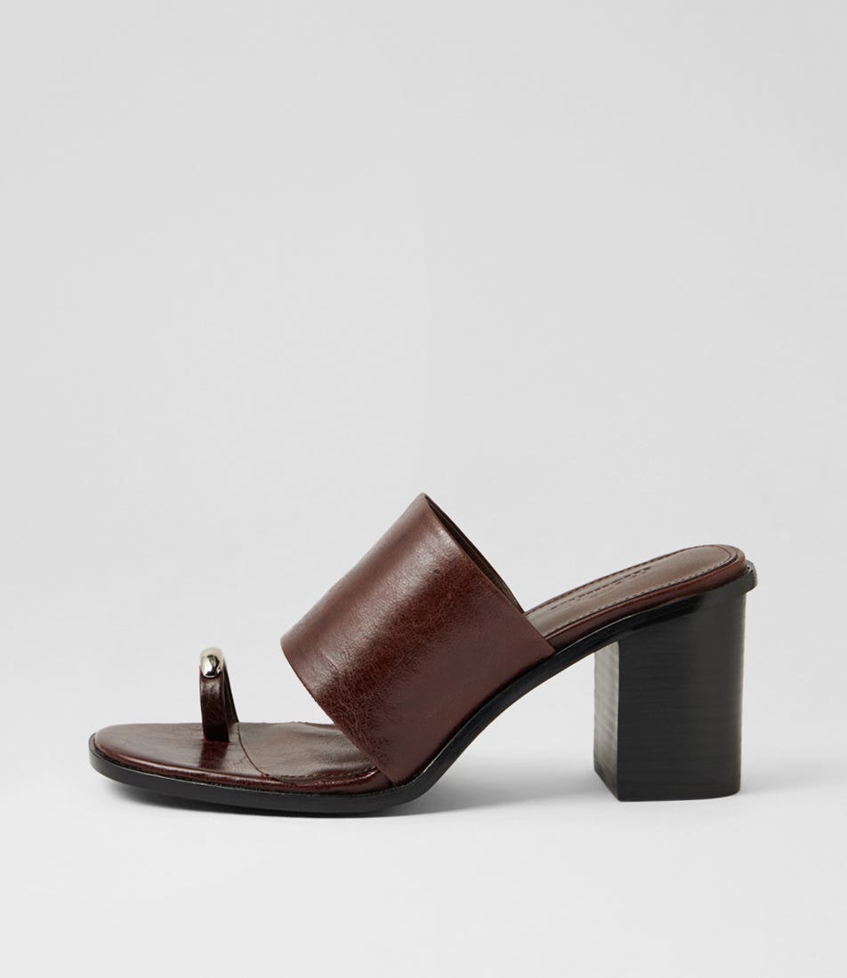 Nari Mahogany Black Crinkle Leather Sandals